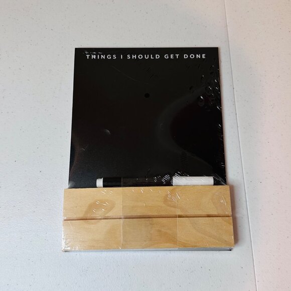 One Week Chalkboard Planner With Wooden Base & Chalk Marker - Picture 2 of 6